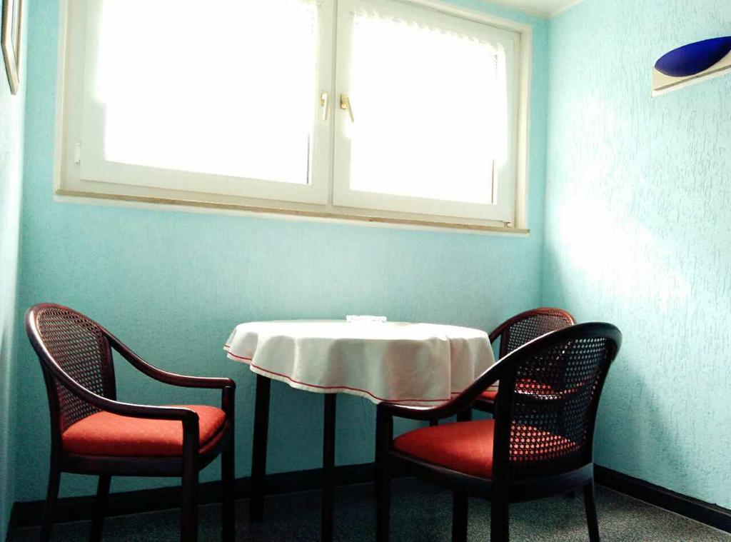 Hotel Yans Oberhausen  Ruang foto